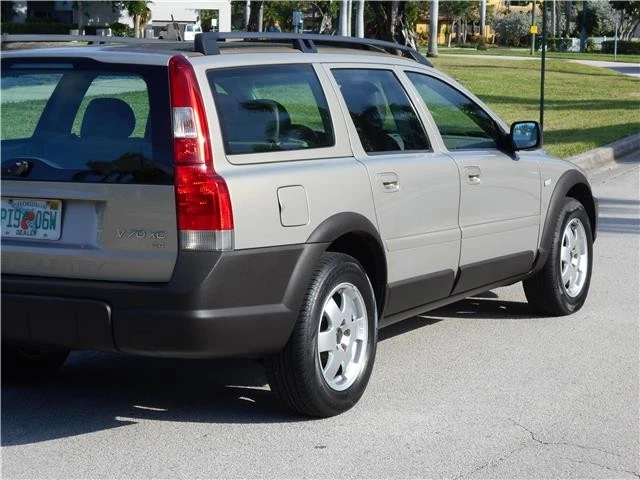 2001 Volvo V70 XC 1st Gen - Image 11 of 12