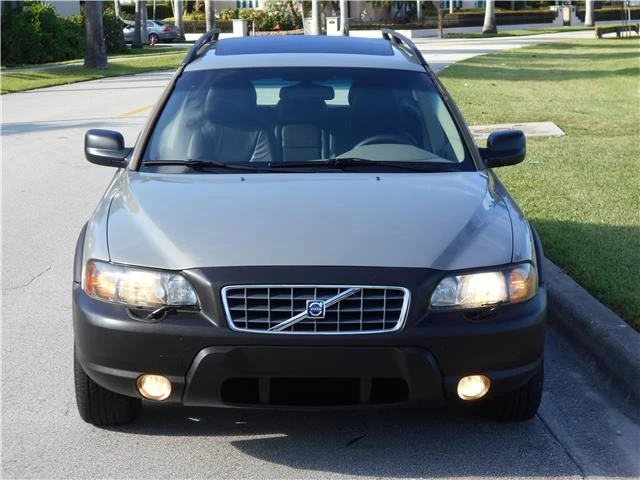 2001 Volvo V70 XC 1st Gen - Image 4 of 12