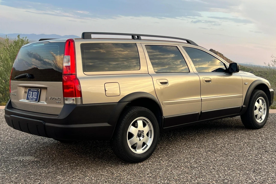 2001 Volvo V70 XC/XC70 2nd Gen - Image 5 of 31