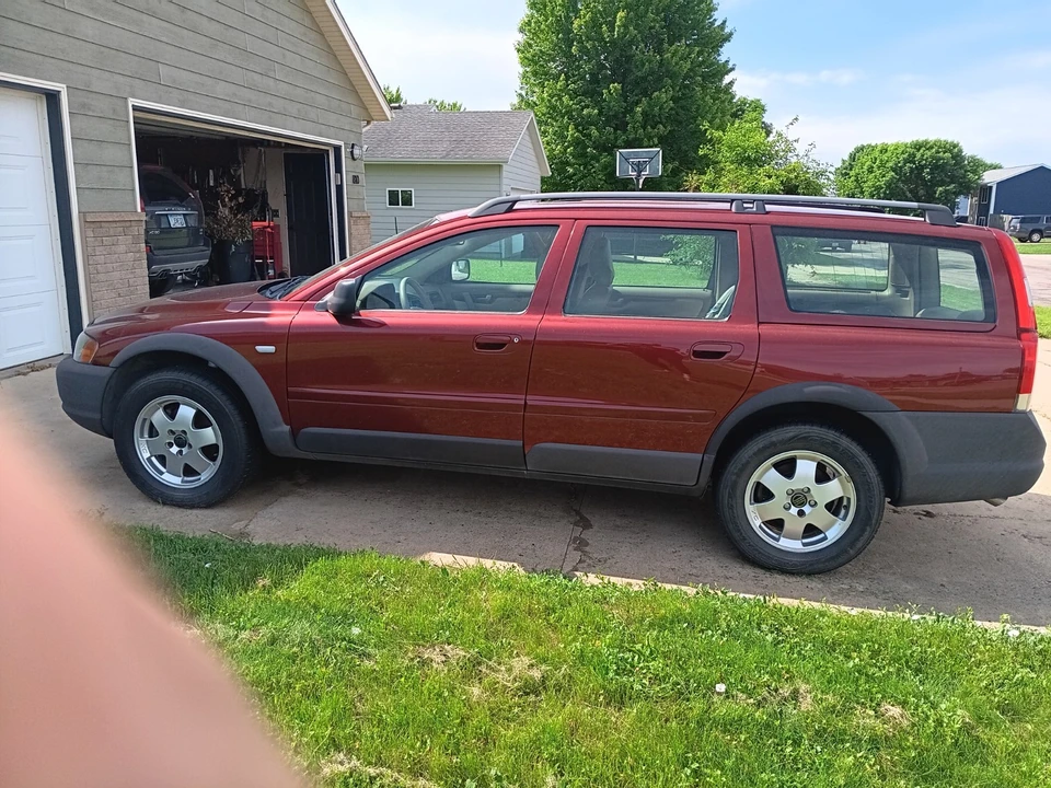 2001 Volvo V70 XC/XC70 2nd Gen - Image 4 of 7