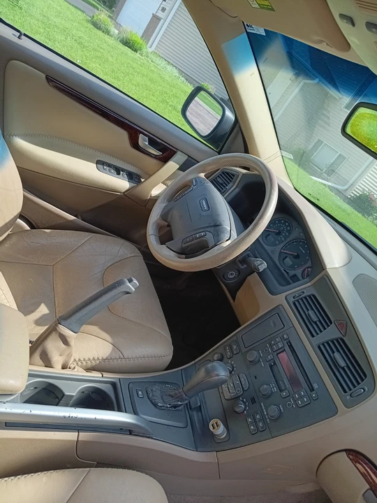 2001 Volvo V70 XC/XC70 2nd Gen - Image 6 of 7