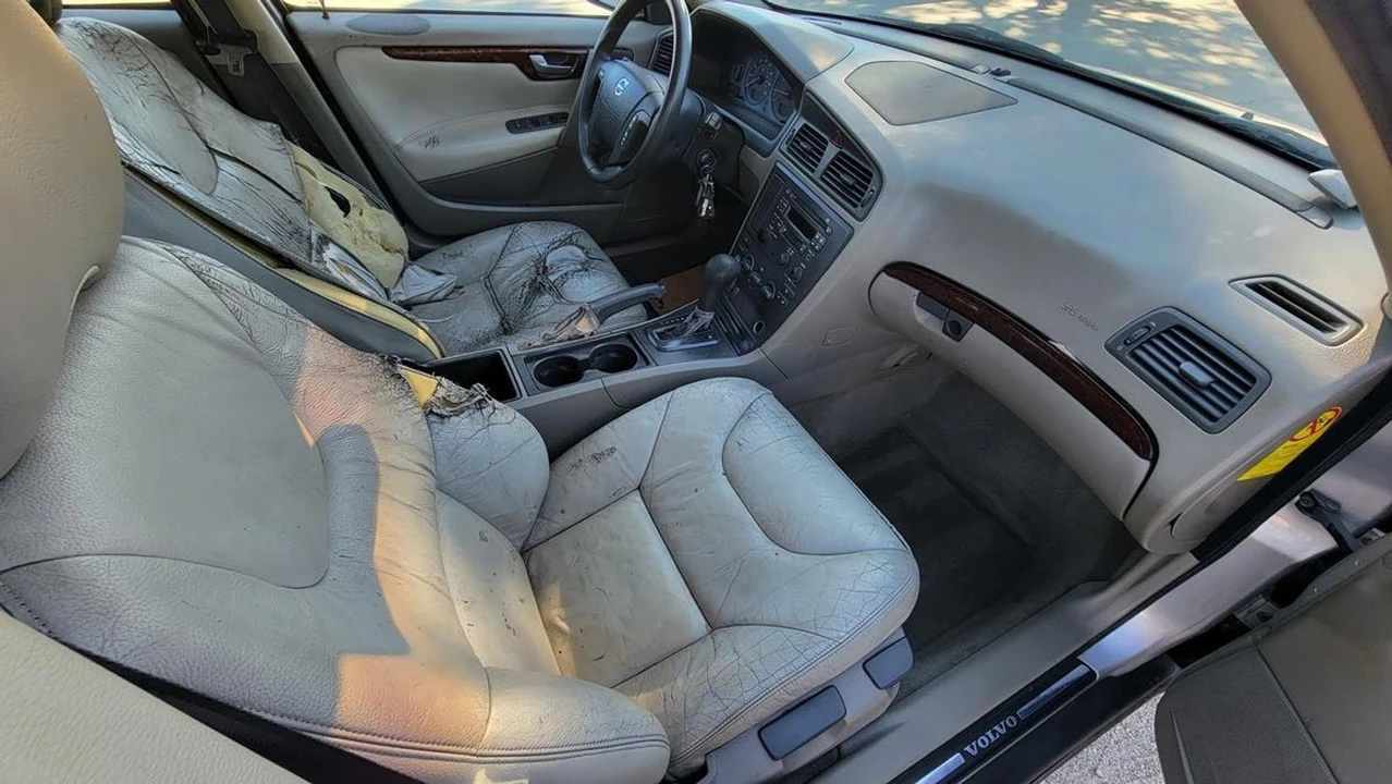 2001 Volvo V70 2nd Gen - Image 10 of 28