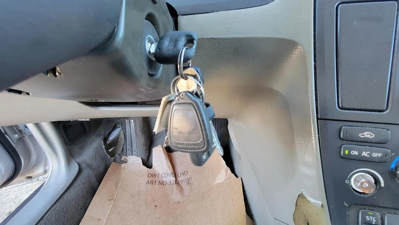 2001 Volvo V70 2nd Gen - Image 21 of 21