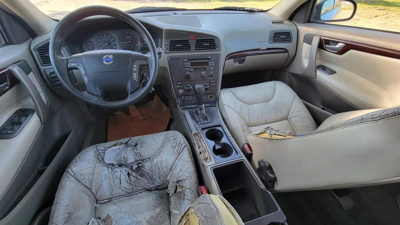2001 Volvo V70 2nd Gen - Image 8 of 28