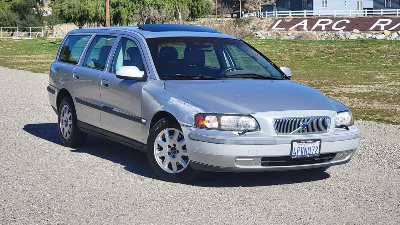 2001 Volvo V70 2nd Gen - Image 4 of 28