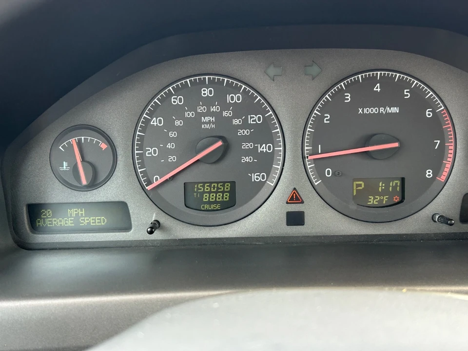 2001 Volvo V70 XC 1st Gen - Image 2 of 21