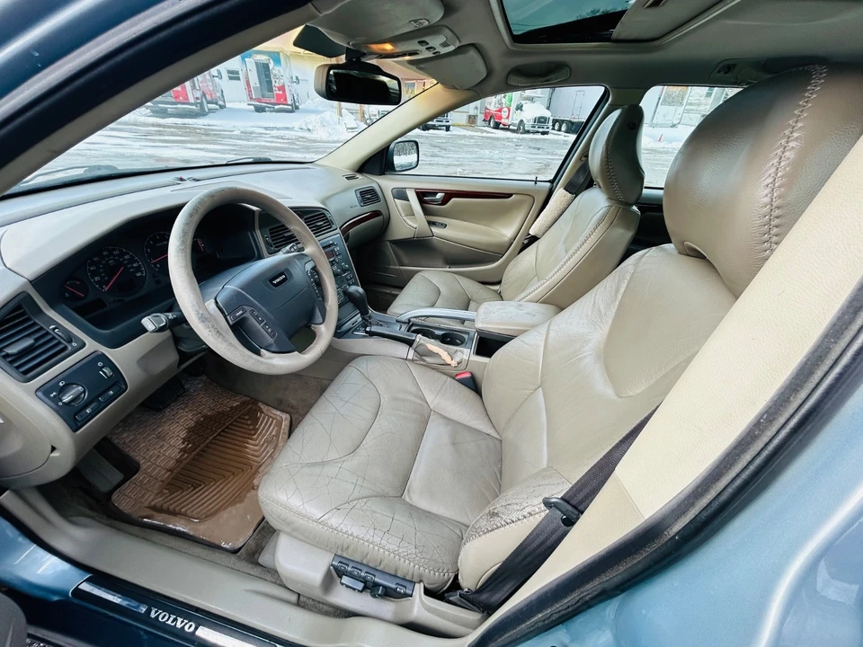2001 Volvo V70 XC 1st Gen - Image 14 of 21