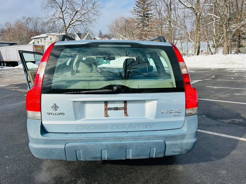 2001 Volvo V70 XC 1st Gen - Image 15 of 21