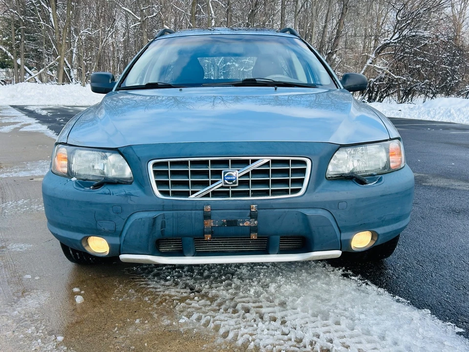2001 Volvo V70 XC 1st Gen - Image 10 of 21