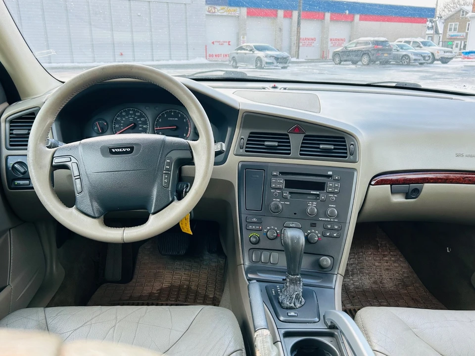 2001 Volvo V70 XC 1st Gen - Image 5 of 21
