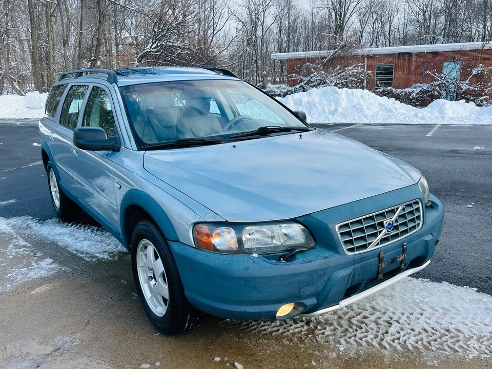 2001 Volvo V70 XC 1st Gen - Image 9 of 21