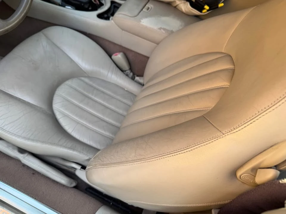 2001 Jaguar X100 XK8 - Image 4 of 7