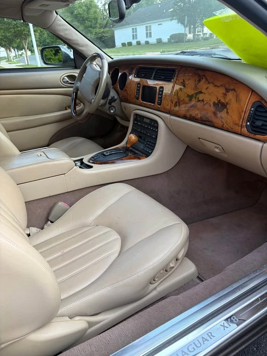 2001 Jaguar X100 XK8 - Image 3 of 9
