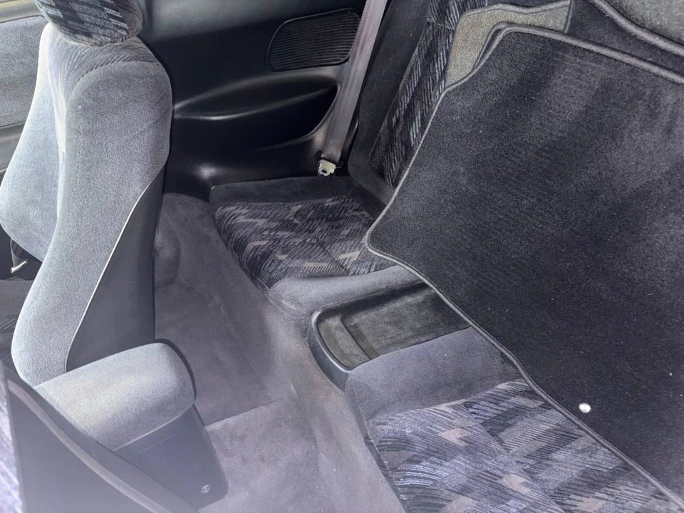 2001 Acura Integra - Image 16 of 19
