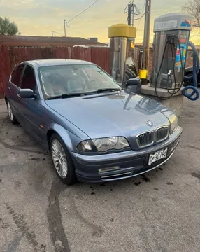 2001 BMW 3 Series 330i Sedan