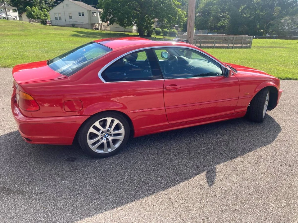 2001 BMW E46 330i & 330Ci - Image 4 of 10