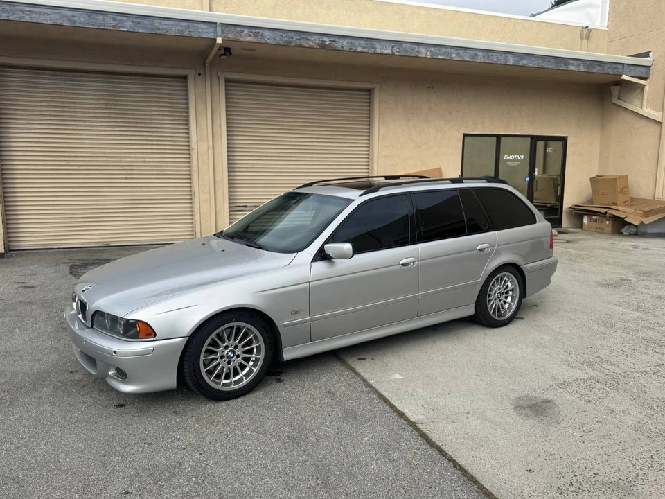 2001 BMW E39 540i - Image 2 of 10