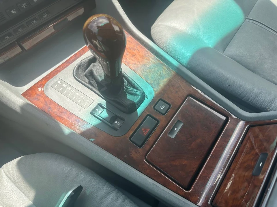 2001 BMW E38 7 Series - Image 10 of 11