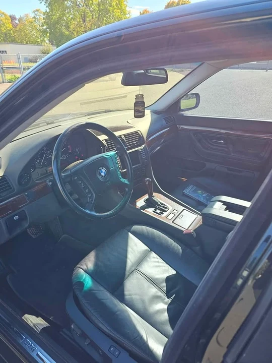 2001 BMW E38 7 Series - Image 5 of 10