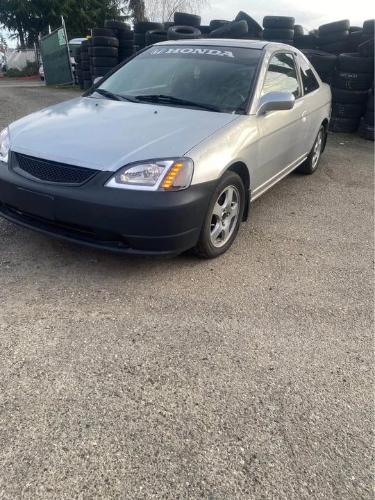 2001 Honda Civic 7th Gen - Image 2 of 10