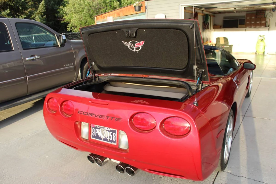 2001 Chevrolet Corvette C5 - Image 2 of 8