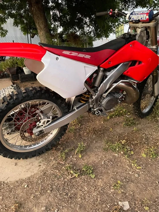 2001 Honda CR - Image 2 of 4