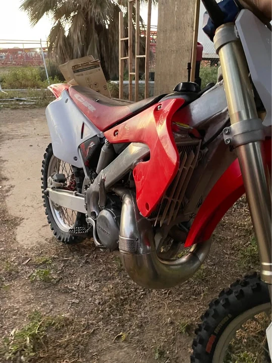 2001 Honda CR - Image 4 of 4