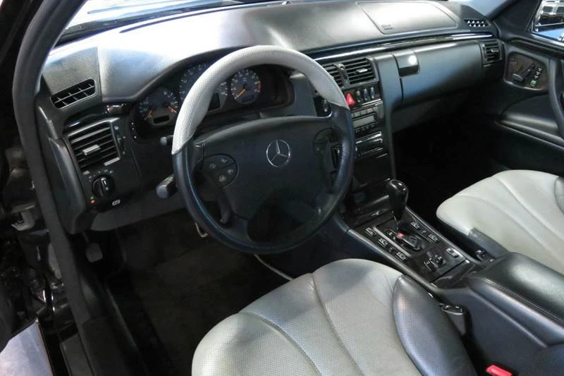 2001 Mercedes-Benz W210 E 36 & E 50 & E 55 & E 60 AMG - Image 4 of 9