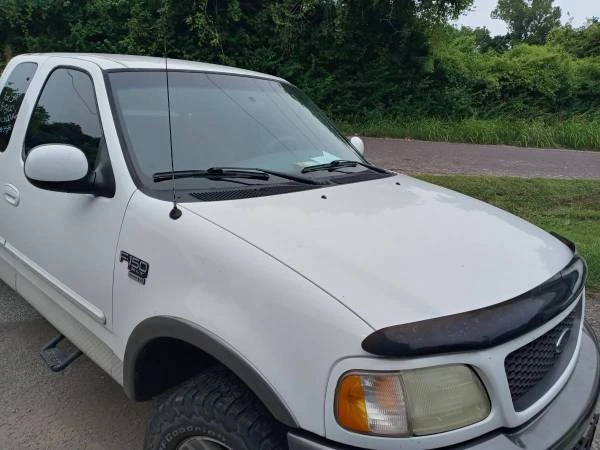 2001 Ford F-150 10th Gen - Image 2 of 18