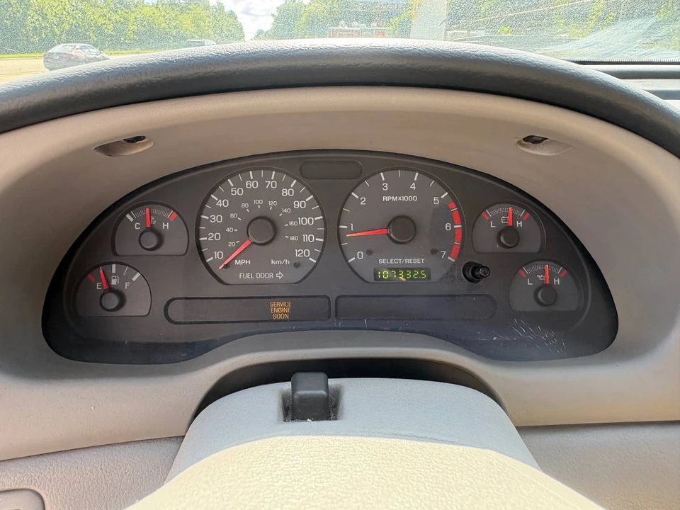 2001 Ford SN95 Mustang - Image 10 of 12