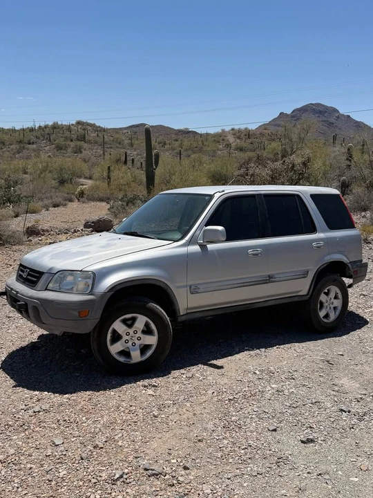2001 Honda CR-V 1st Gen - Image 2 of 7