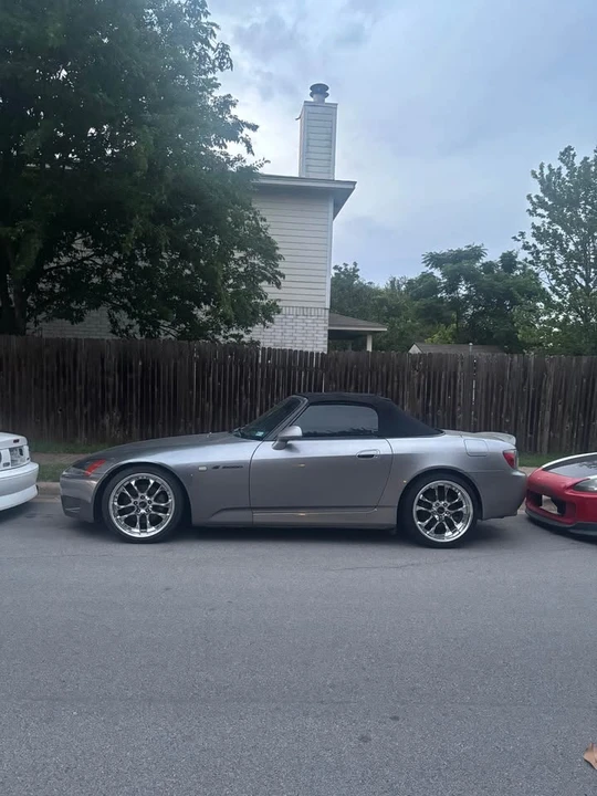 2001 Honda AP1 S2000 - Image 2 of 10