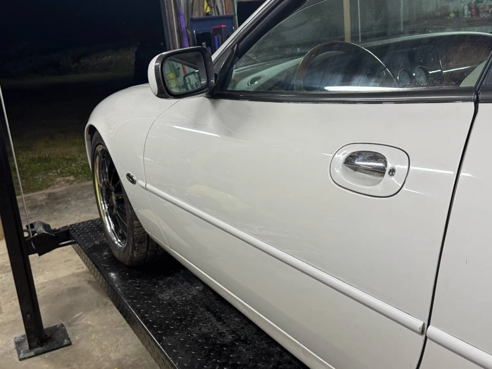 2001 Jaguar X100 XK8 - Image 5 of 16