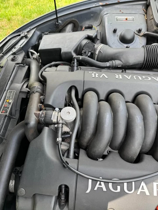 2001 Jaguar X100 XK8 - Image 3 of 7