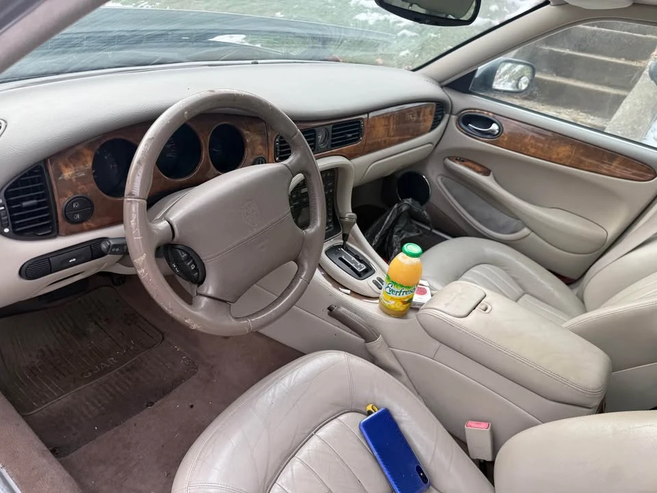 2001 Jaguar X308 XJ - Image 2 of 6