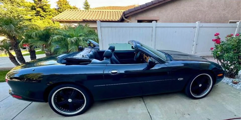2001 Jaguar X100 XK8 - Image 2 of 6