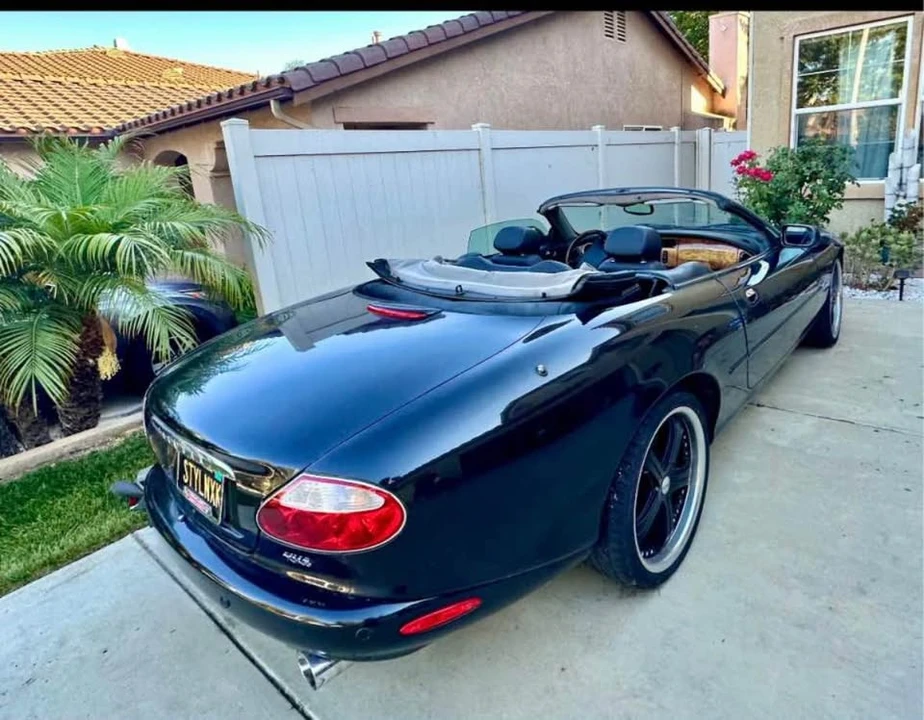 2001 Jaguar X100 XK8 - Image 4 of 6