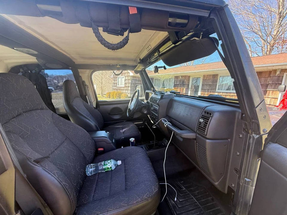 2001 Jeep TJ Wrangler - Image 10 of 12