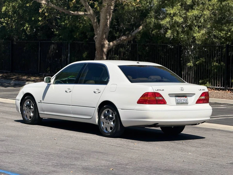 2001 Lexus LS 3rd Gen - Image 7 of 14