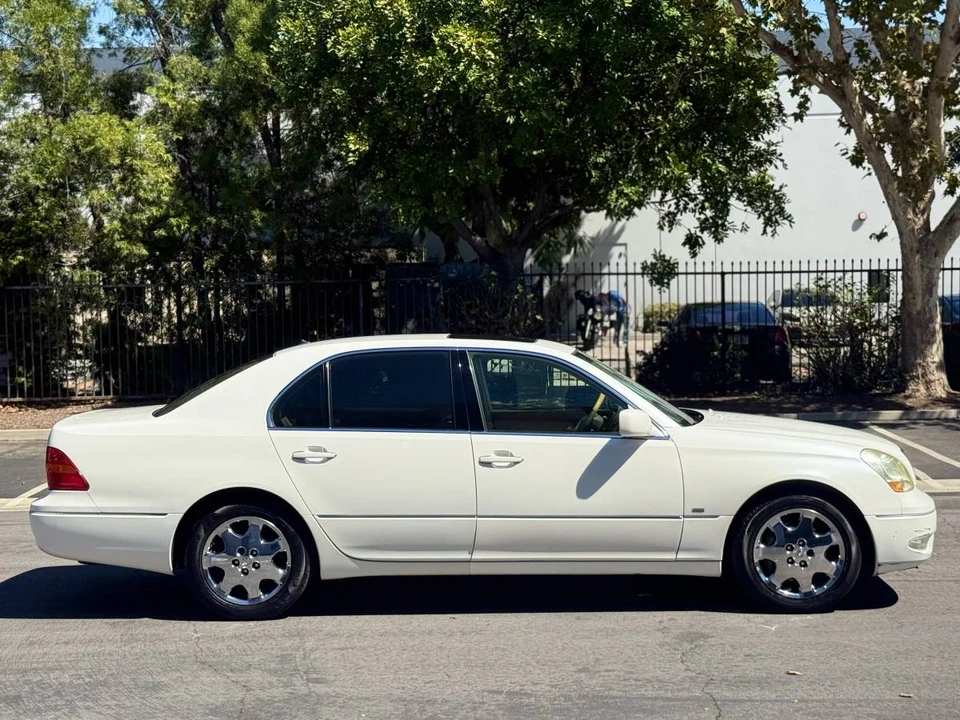 2001 Lexus LS 3rd Gen - Image 2 of 14
