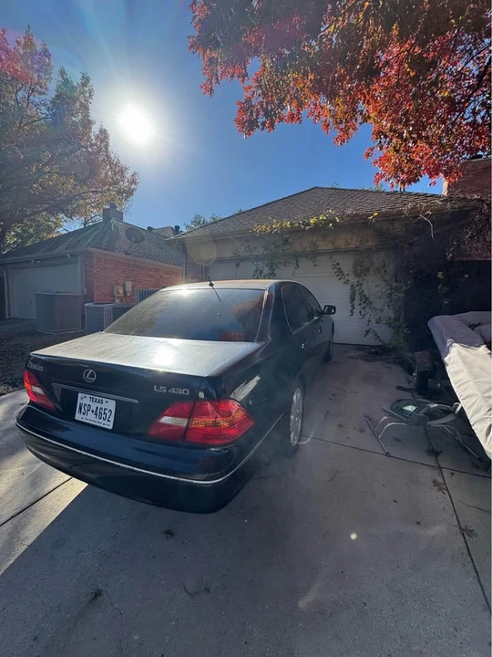 2001 Lexus LS 3rd Gen - Image 4 of 4