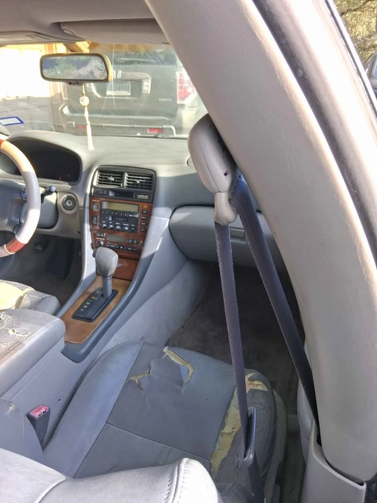 2001 Lexus ES 3rd Gen - Image 2 of 6