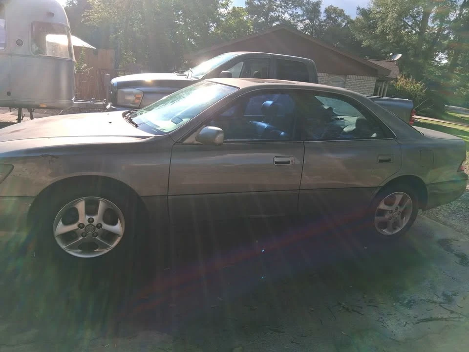 2001 Lexus ES 3rd Gen - Image 5 of 6