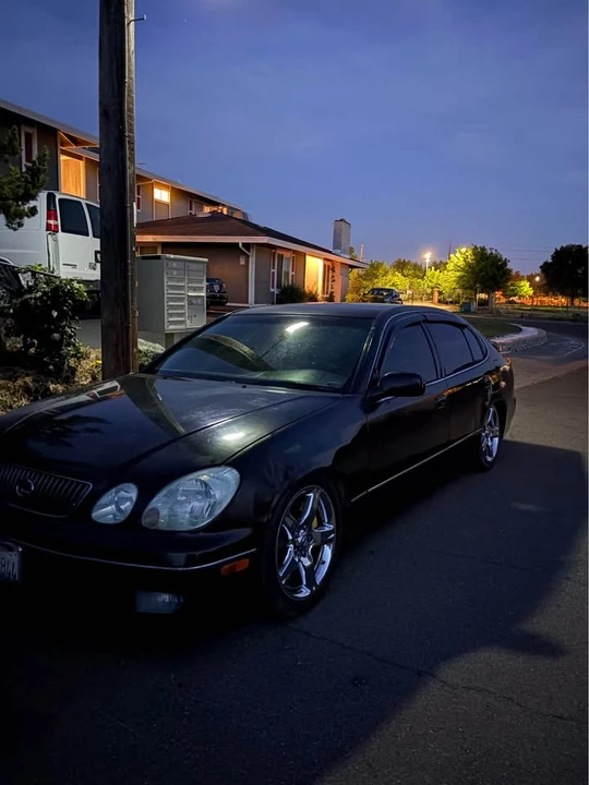2001 Lexus GS 2nd Gen - Image 3 of 3