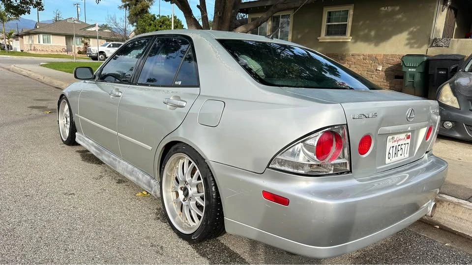 2001 Lexus IS 1st Gen - Image 3 of 7