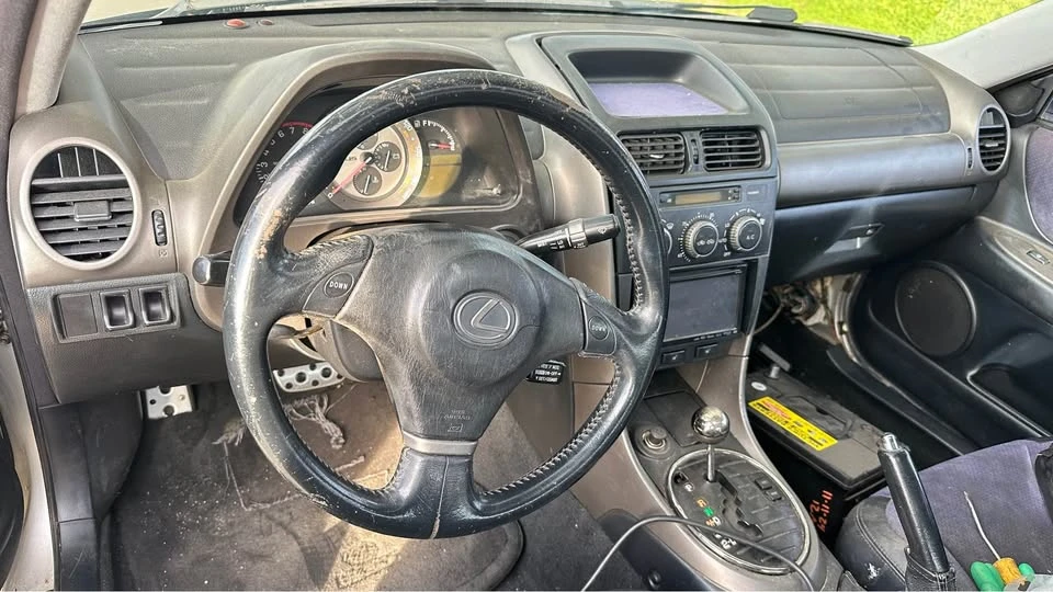 2001 Lexus IS 1st Gen - Image 7 of 7