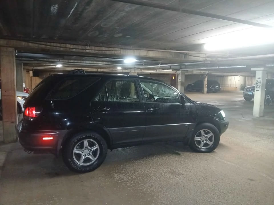 2001 Lexus RX 1st Gen - Image 4 of 9