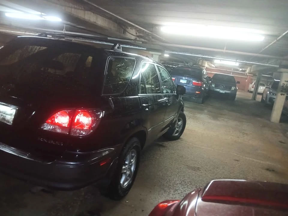 2001 Lexus RX 1st Gen - Image 3 of 9