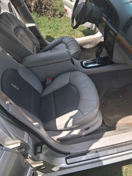 2001 Lincoln Continental 9th Gen - Image 7 of 7
