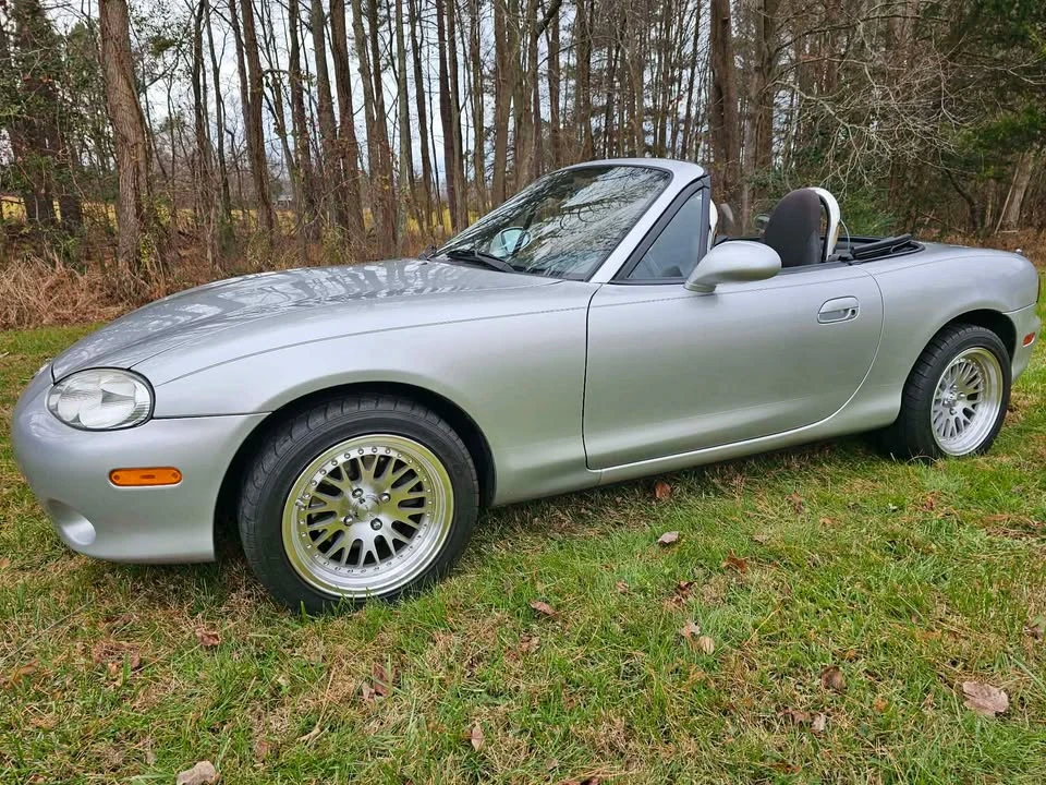 2001 Mazda NB MX-5 Miata - Image 2 of 10